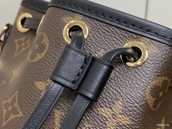 Canoe New Bag-14*20.5*14CM VUITTON LOUIS 0611